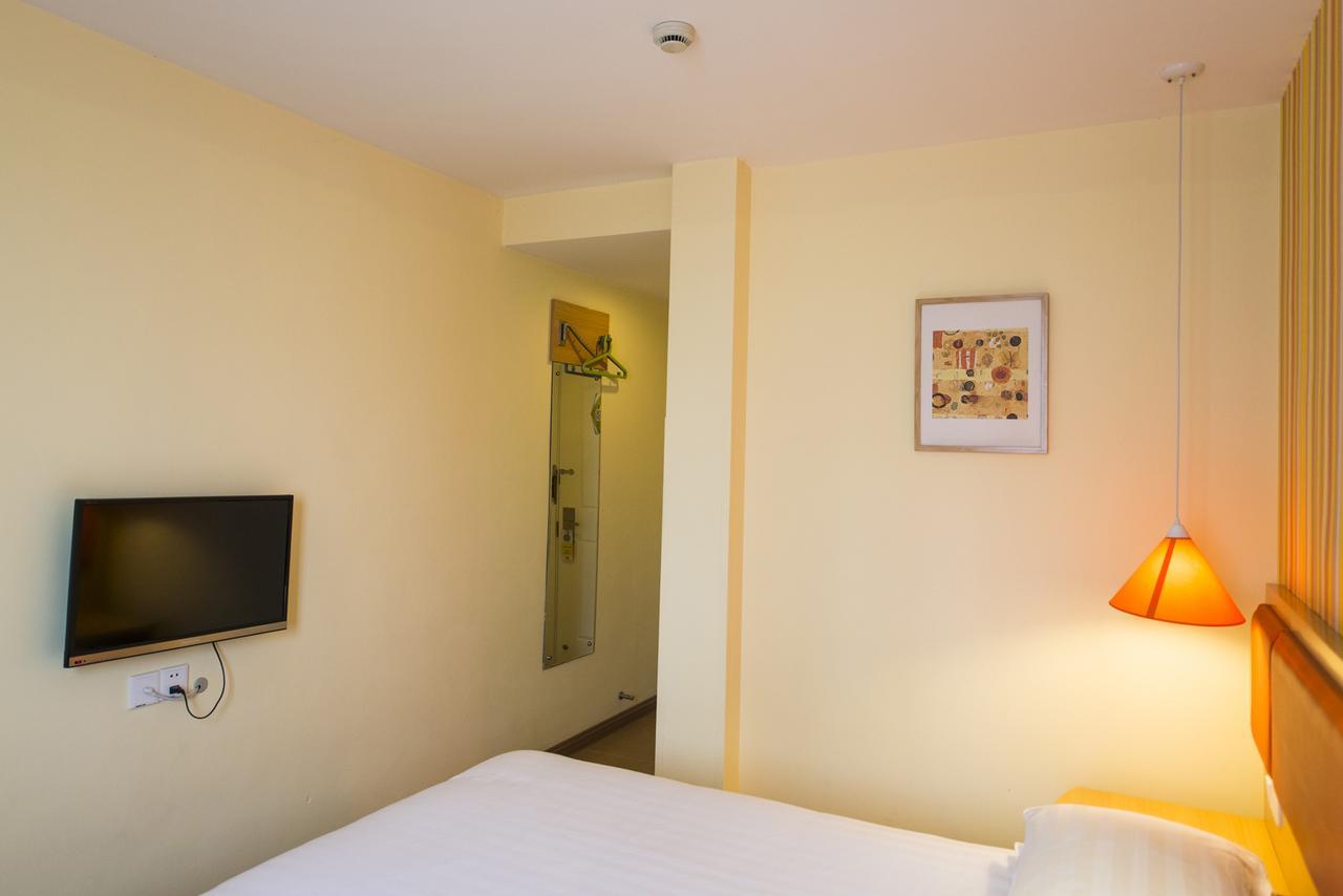 Home Inn Chengdu North Kehua Road Sichuan University Exterior photo